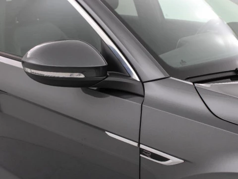 Volkswagen T-Roc 2.0 TDI DSG R-LINE 150CV 5P