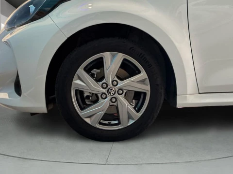 Toyota Yaris TOYOTA ACTIVE PLUS 120H