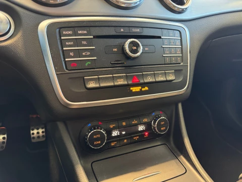 Mercedes-Benz GLA GLA 220 D 4MATIC AMG LINE