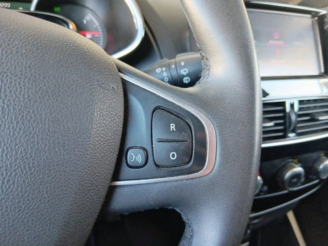 Renault Clio Limited 1.2 16v 55kW (75CV)