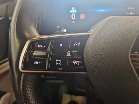 Renault Espace Iconic E-Tech full hybrid 146kW