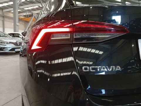 Skoda Octavia Combi 1.4 TSI 110kW/150kW DSG PHEV Ambit