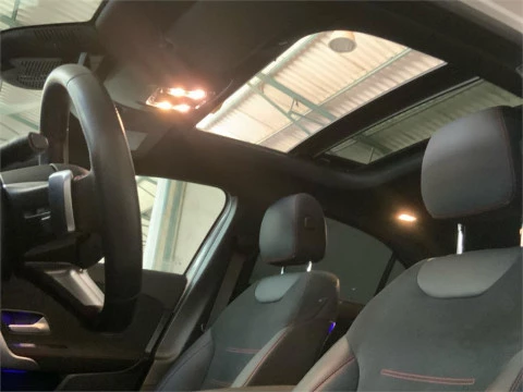 Mercedes-Benz Clase A 250 e Sedán