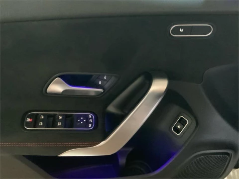 Mercedes-Benz Clase A 250 e Sedán