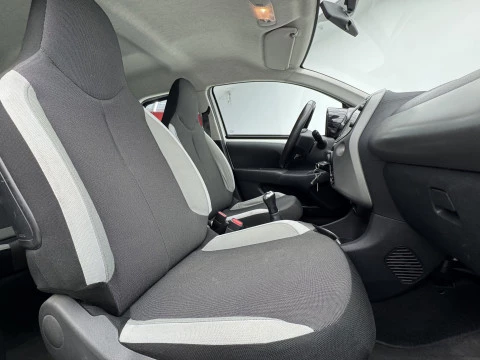 Toyota Aygo 1.0 70 x-play