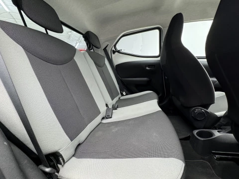 Toyota Aygo 1.0 70 x-play
