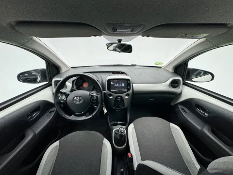 Toyota Aygo 1.0 70 x-play