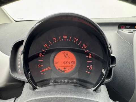 Toyota Aygo 1.0 70 x-play