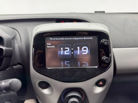 Toyota Aygo 1.0 70 x-play