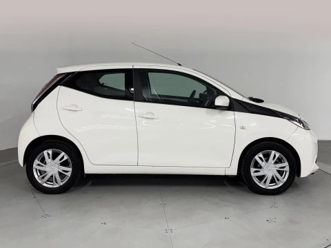 Toyota Aygo 1.0 70 x-play