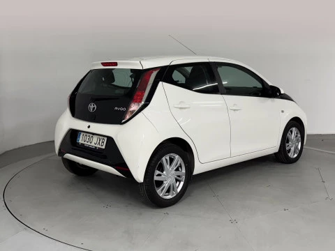 Toyota Aygo 1.0 70 x-play