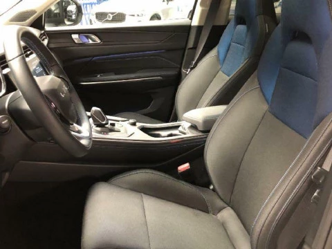 Lynk & Co 01 1.5 PHEV 192KW 5P