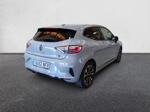 Renault Clio Techno full hybrid E-Tech 145 (103Kw)