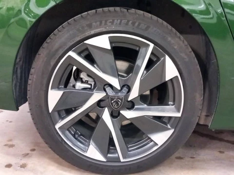 Peugeot 308 5P Allure PureTech 130 S&S MAN