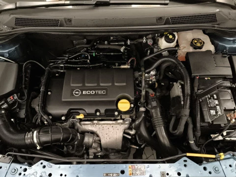 Opel Cabrio 1.4 Turbo SANDS Excellence 103 kW (140 CV)