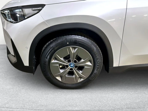 BMW iX1 xDrive30