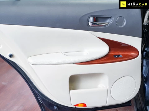 Lexus GS 300 Premium 183 kW (249 CV)