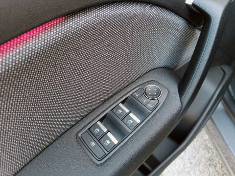 Renault Captur RENAULT CAPTUR TECHNO FULL HYBRID E-TECH 105KW