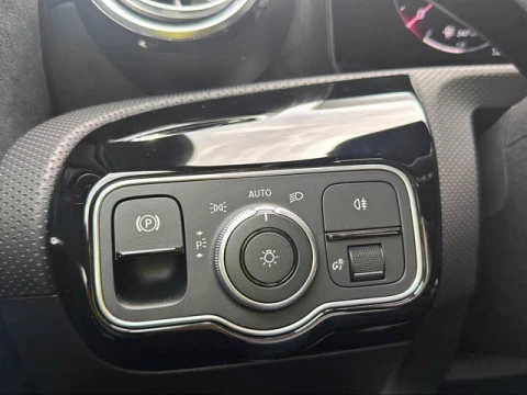 Mercedes-Benz Clase A 180 d 85 kW (116 CV)