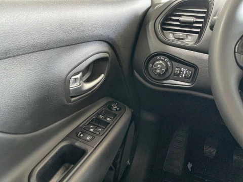 Jeep Renegade Night Eagle II 1.0G 88kW (120CV) 4x2