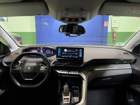 Peugeot 5008 PureTech 130 SANDS Allure Pack EAT8 96 kW (130 CV)