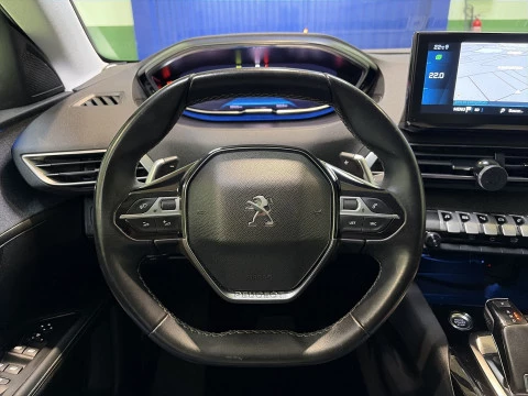 Peugeot 5008 PureTech 130 SANDS Allure Pack EAT8 96 kW (130 CV)