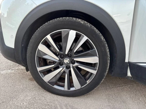 Peugeot 3008 Hybrid 300 e-EAT8 GT