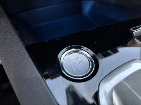 Peugeot 3008 Hybrid 300 e-EAT8 GT