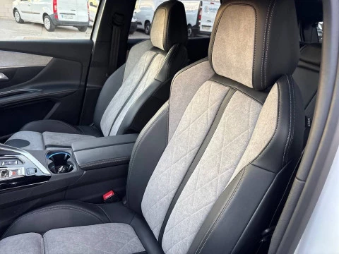 Peugeot 3008 Hybrid 300 e-EAT8 GT