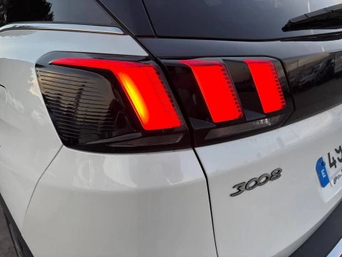 Peugeot 3008 Hybrid 300 e-EAT8 GT