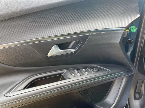 Peugeot 3008 PureTech 130 S&S Allure Pack 96 kW (130 CV)