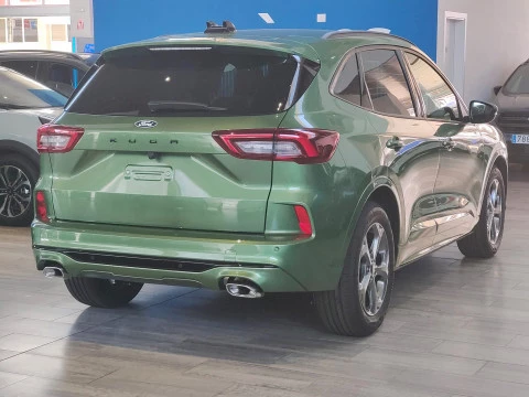 Ford Kuga ST-Line 2.5 Duratec FHEV 132kW Auto