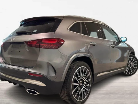 Mercedes-Benz GLA 200 D