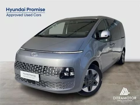 Hyundai Staria 2.2 CRDI Tecno 9S Hyundai Staria 2.2 CRDI Tecno 9S
