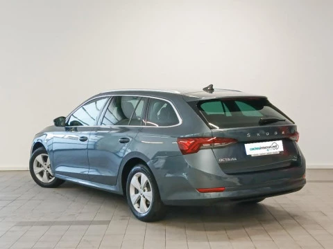Skoda Octavia 2.0 TDI AMBITION 110KW DSG 150 5P
