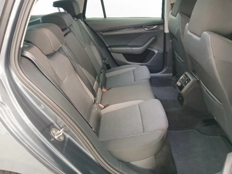 Skoda Octavia 2.0 TDI AMBITION 110KW DSG 150 5P