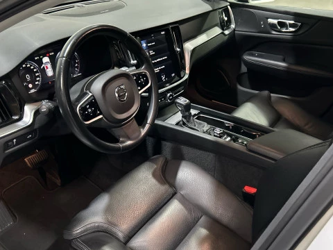 Volvo V60 Cross Country 2.0 D4 AUTO PRO AWD 190 5P