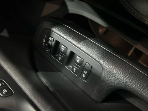 Volvo V60 Cross Country 2.0 D4 AUTO PRO AWD 190 5P