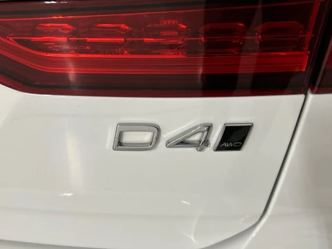 Volvo V60 Cross Country 2.0 D4 AUTO PRO AWD 190 5P