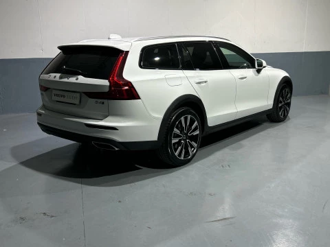 Volvo V60 Cross Country 2.0 D4 AUTO PRO AWD 190 5P