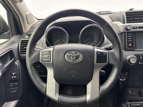 Toyota Land Cruiser 2.8 D-4D VX