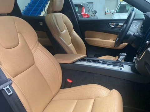 Volvo XC60 2.0 D4 INSCRIPTION AUTO 5P