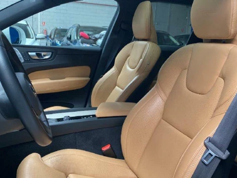 Volvo XC60 2.0 D4 INSCRIPTION AUTO 5P