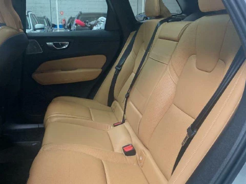 Volvo XC60 2.0 D4 INSCRIPTION AUTO 5P