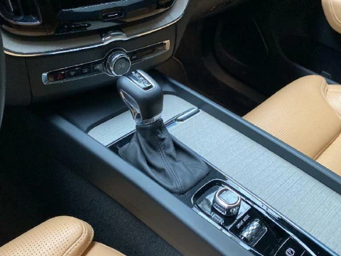 Volvo XC60 2.0 D4 INSCRIPTION AUTO 5P