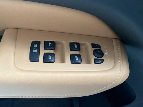 Volvo XC60 2.0 D4 INSCRIPTION AUTO 5P