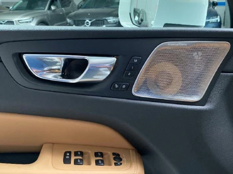 Volvo XC60 2.0 D4 INSCRIPTION AUTO 5P