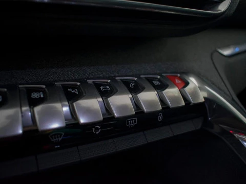 Peugeot 3008 1.2 PURETECH 96KW GT LINE S&S 5P