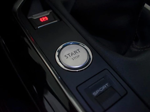 Peugeot 3008 1.2 PURETECH 96KW GT LINE S&S 5P