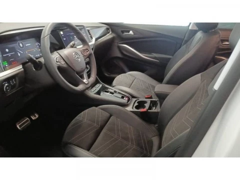 Opel Grandland PHEV 1.6T Plug-in Hybrid AT8 S/S 4X2 GS